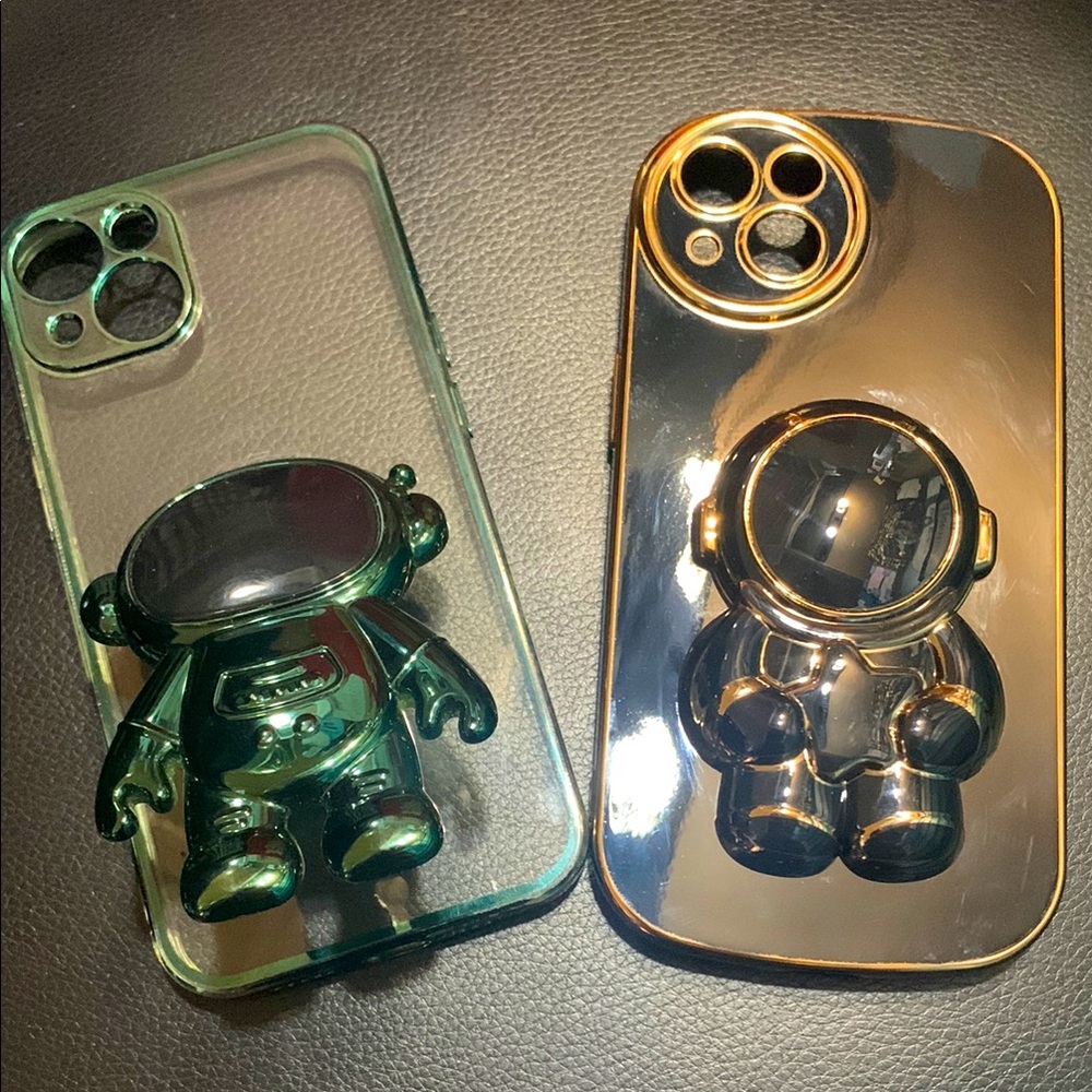 Astronaut Design IPhone 13 Case - Black gold and green crystal
